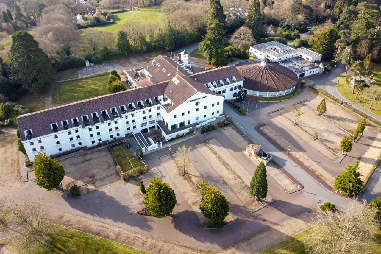 Copthorne Effingham Gatwick Hotel المظهر الخارجي الصورة
