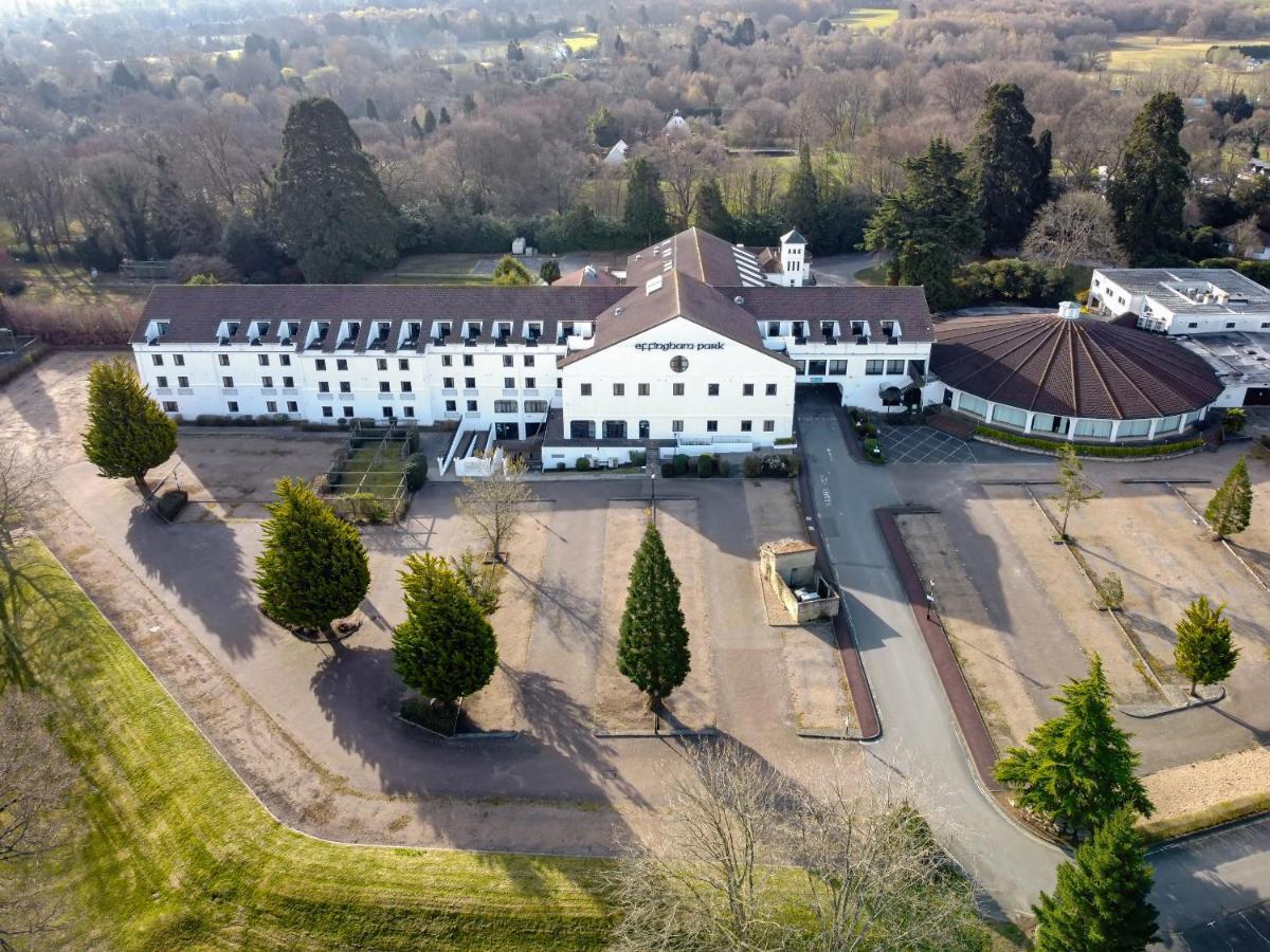 Copthorne Effingham Gatwick Hotel المظهر الخارجي الصورة