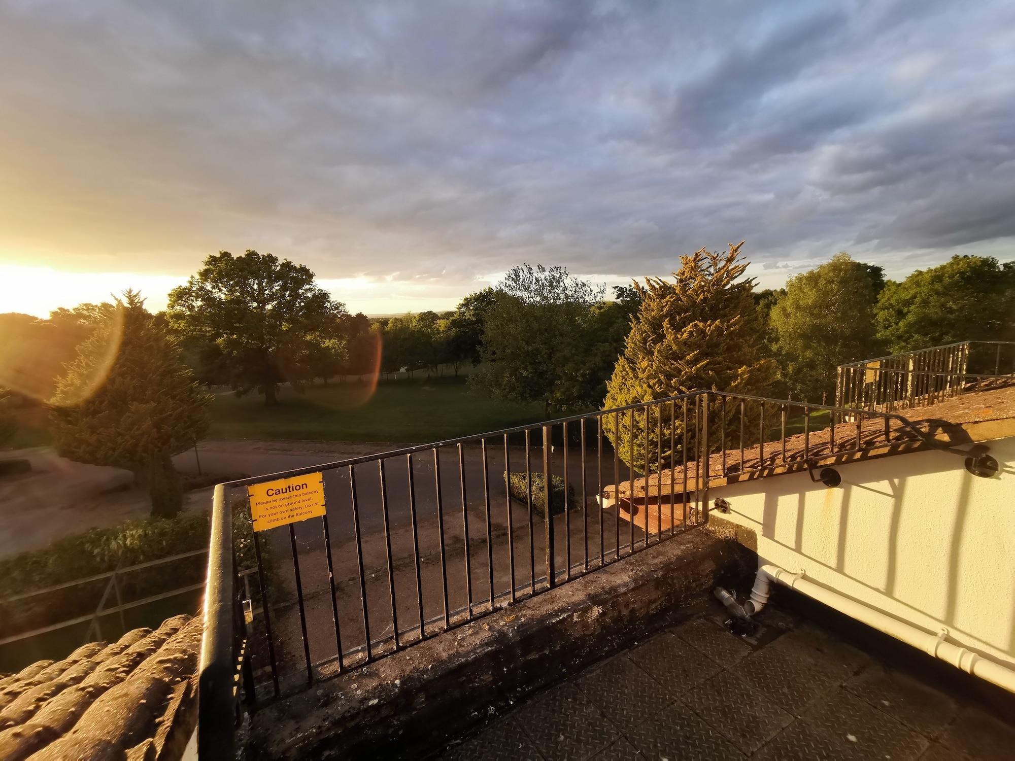 Copthorne Effingham Gatwick Hotel المظهر الخارجي الصورة