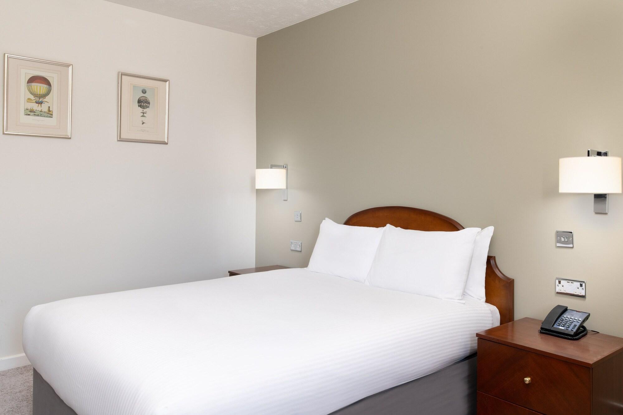 Copthorne Effingham Gatwick Hotel المظهر الخارجي الصورة
