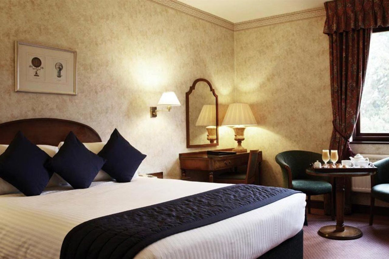 Copthorne Effingham Gatwick Hotel المظهر الخارجي الصورة